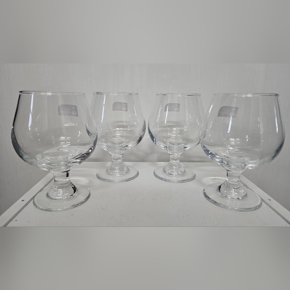 Set of 4 Qty Red Cherry Cognac glasses - Picture 3 of 4